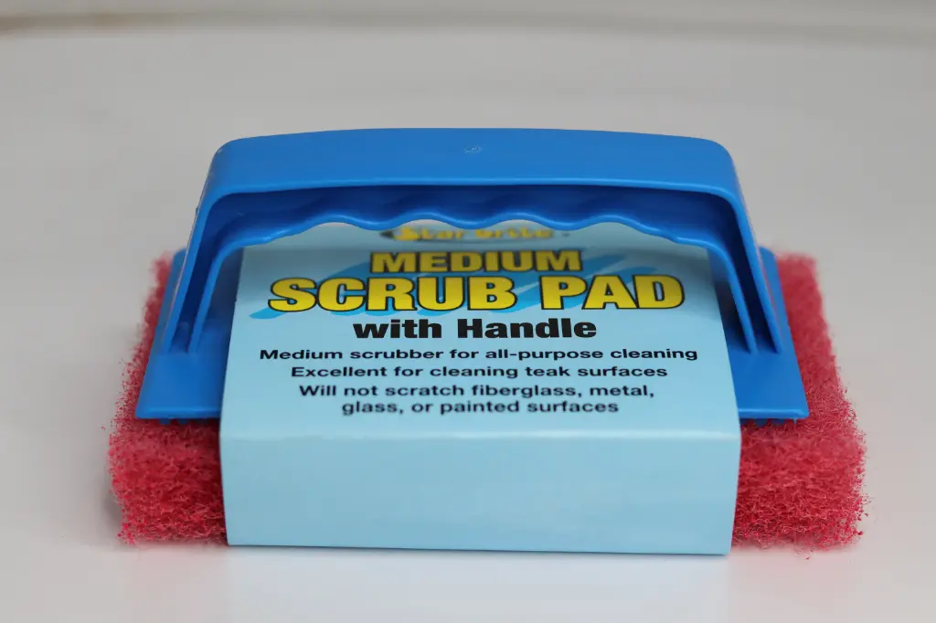 STARBRITE SCRUB PAD WITH HANDLE MEDIUM RED